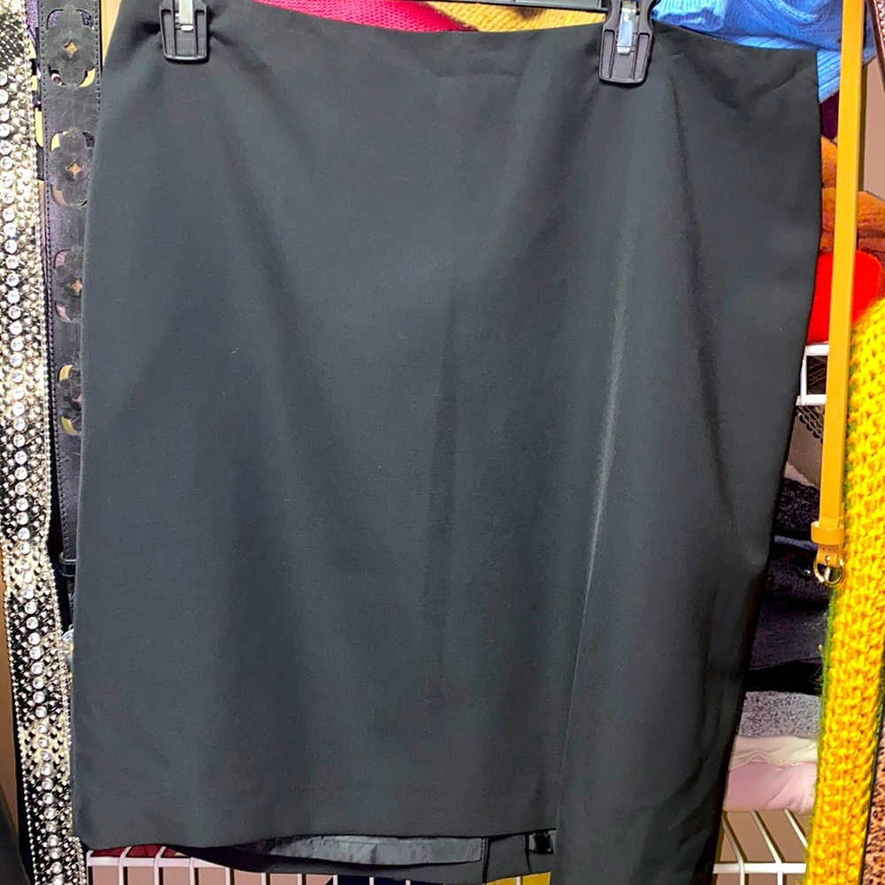 Anne Klein Short black skirt